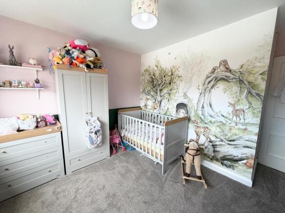 3 bed Semi-Detached for sale Image 10