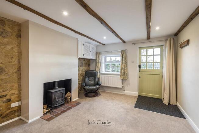 4 Stone Cottages, TN3 8LF 002.jpg
