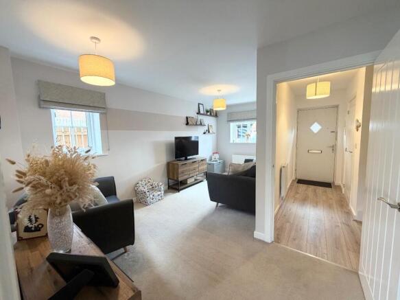 3 bed Semi-Detached for sale Image 7