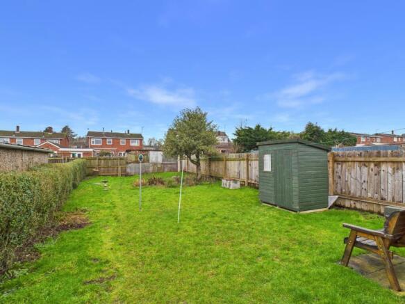 2 bed Semi-Detached Bungalow for sale Image 12