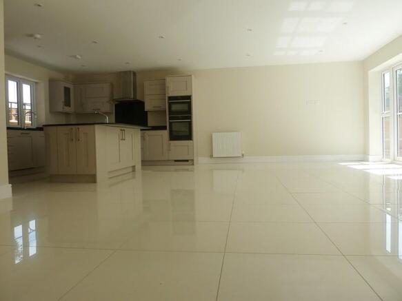 Kitchen / Diner / Fa