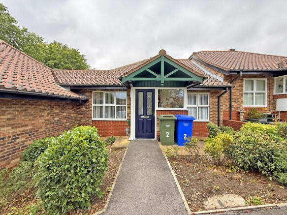 2 bed Terraced Bungalow for sale in scarborough