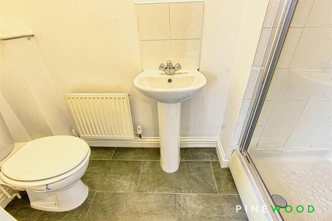 ENSUITE SHOWER ROOM