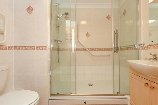 Riv-Bathroom.jpg