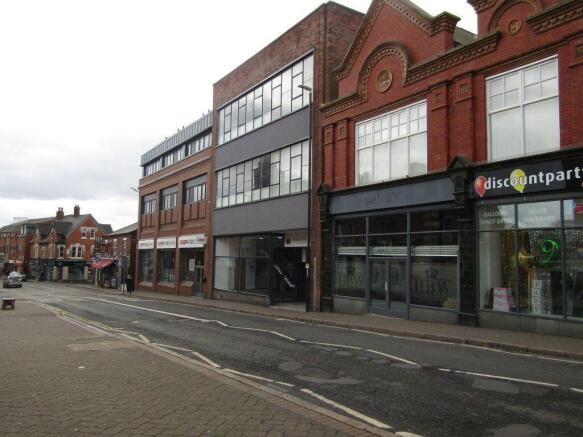 1 bedroom Second Floor Flat for rent