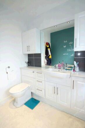 Bathroom Aspect 3