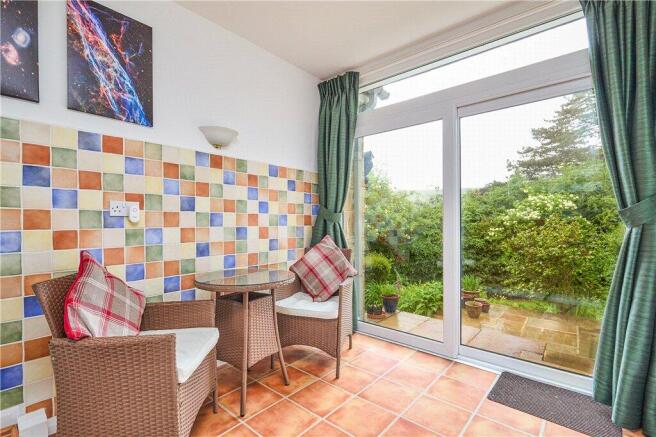 5 bed Detached for sale Image 6