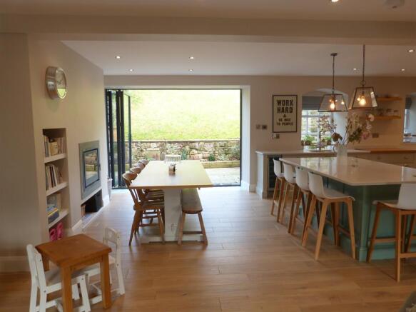 DINING KITCHEN