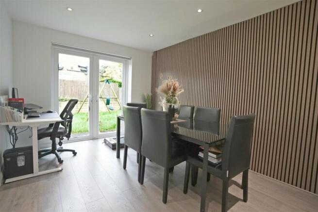 4 bed Detached for sale Image 11