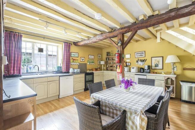 OPEN PLAN KITCHEN/LIVING ROOM