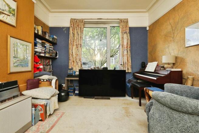 5 bed Semi-Detached for sale Image 7