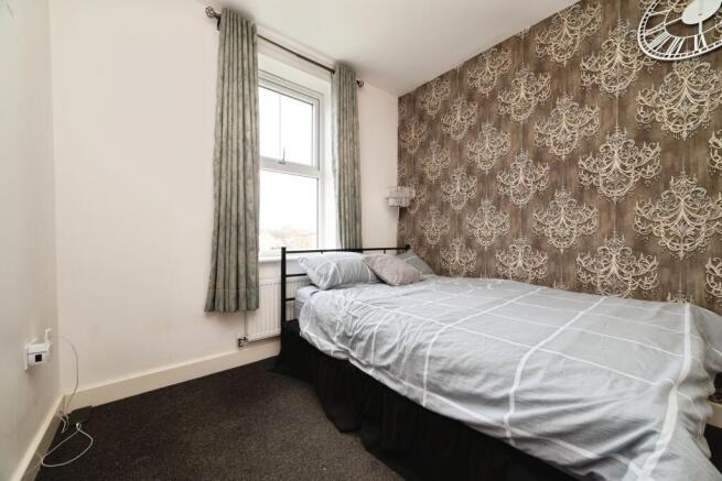 4 bed Semi-Detached for sale Image 12
