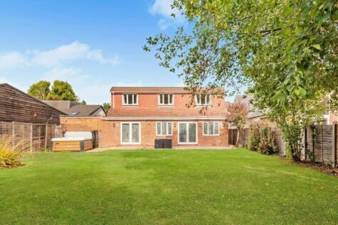 Woodside Road, Winkfield, SL4