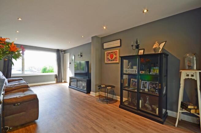 Sitting Room 4