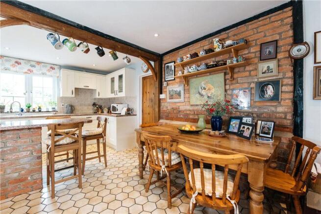 Kitchen/Breakfast Rm