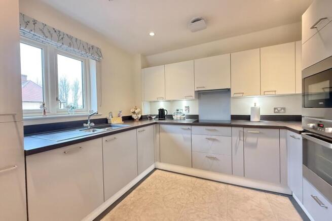 11 Walter Lane, Bishopstoke Park Retirement Village photo 4