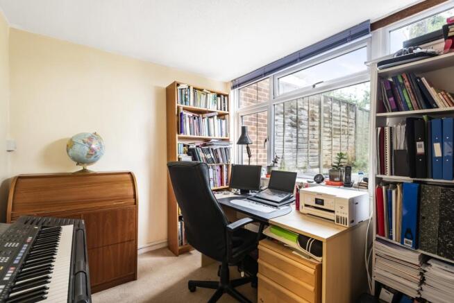 Bedroom/Study