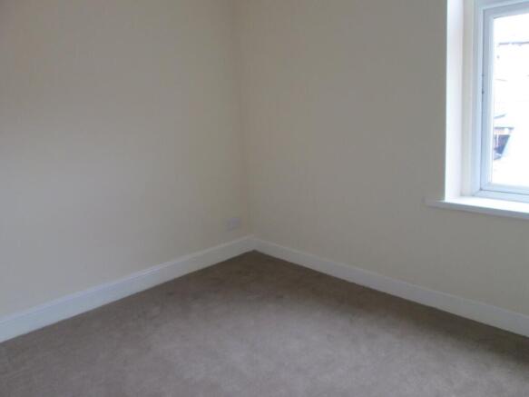 2 bed House to rent Image 7