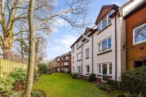 30, 52 Lavant Court, Charles Street, Petersfield GU32 3EQ