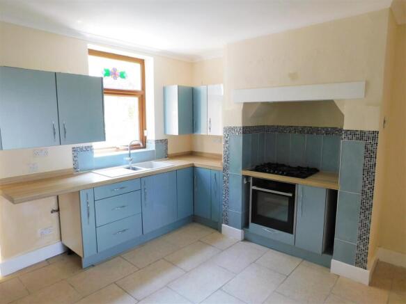 2 bed Semi-Detached to rent Image 5