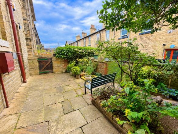 2 bed Terraced for sale Image 8