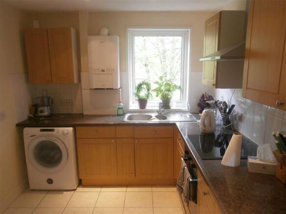 70 Great Gull Kitchen.jpg