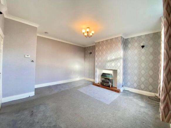 2 bed Terraced for sale Image 2