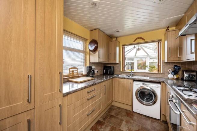 Hangleton Lane 18 KITCHEN 2.jpeg
