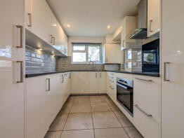 6, Hurst House, Hurst Lane, London SE2 0AB