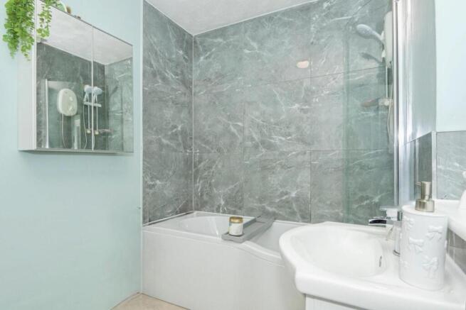 1 bed Flat for sale Image 11