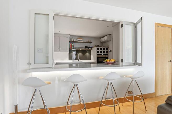 2 bed Apartment for sale Image 7