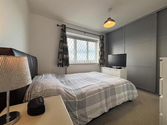 2 bed Semi-Detached for sale Image 12