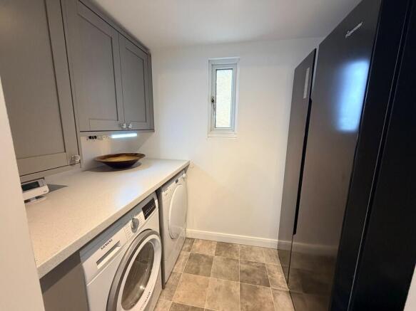 2 bed Link Detached House for sale Image 7