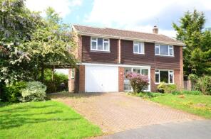 10, Austen Close, East Grinstead RH19 1RZ