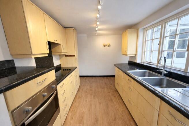 2 bed Terraced for sale Image 6