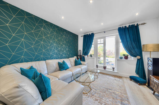 1361627-7-68e3ca8...