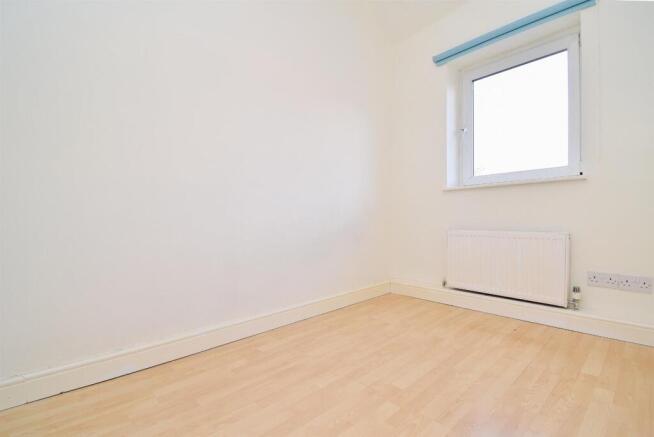 3 bed Terraced to rent Image 11