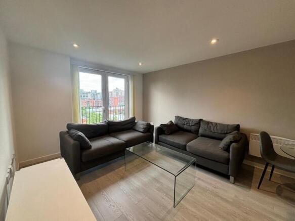 Living room 4