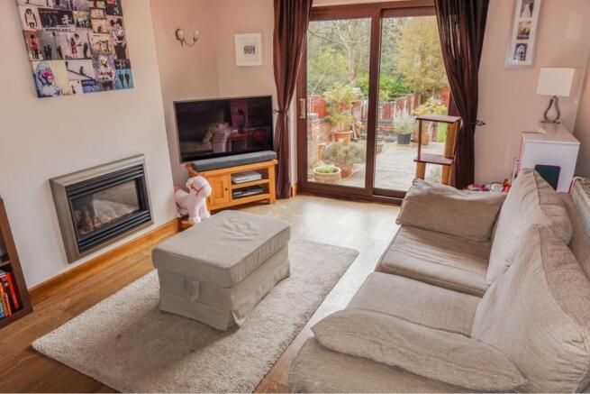 Lounge/Dining Room