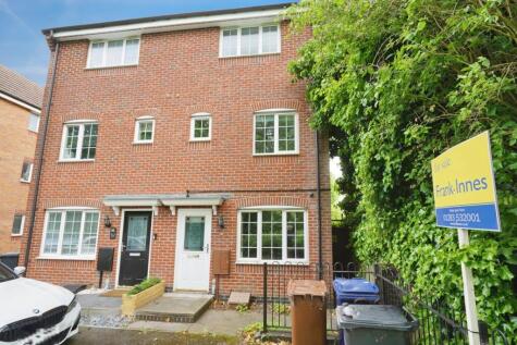 Clough Drive, Burton-on-Trent, Staffordshire, DE14