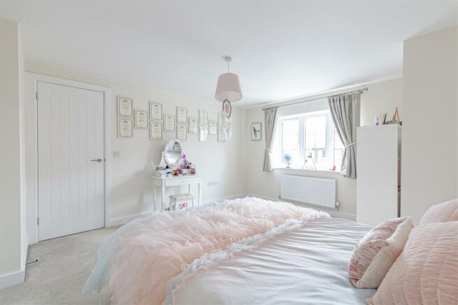 Bedroom 2-2.jpg