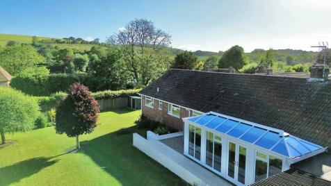 Downs Close, Eastbury, Hungerford, RG17 7JW