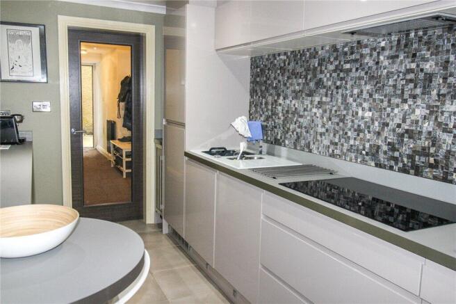 2 bed Apartment for sale Image 8
