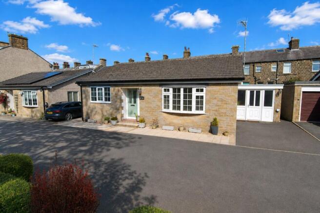 3 bed Bungalow for sale in keighley