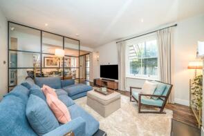8a, Sisters Avenue, London SW11 5SG
