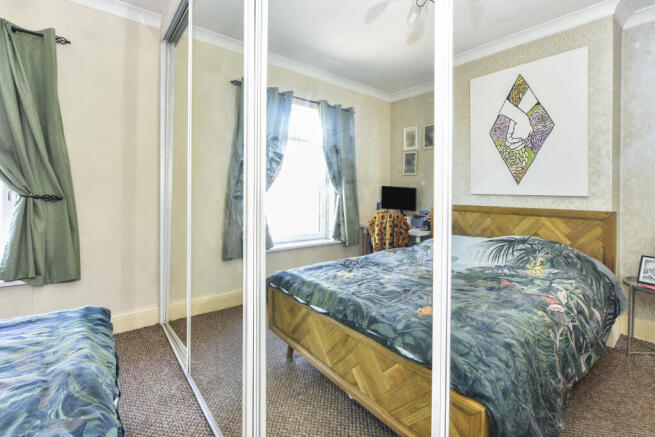 2 bed Terraced for sale Image 9