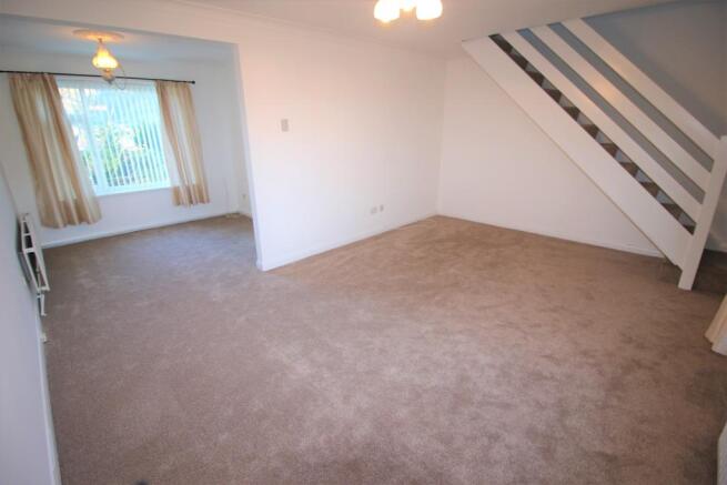 Lounge & Dining area