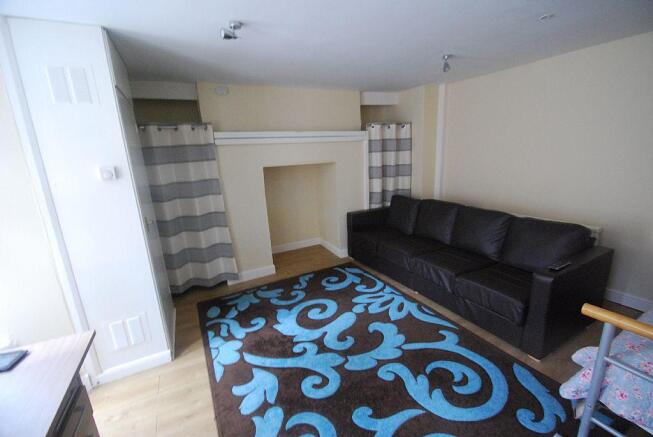 Bedroom 7 / Annex
