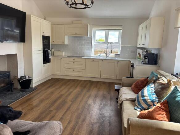 3 bed Detached for sale Image 4