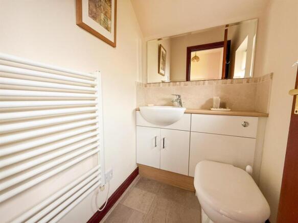 3 bed Semi-Detached for sale Image 12
